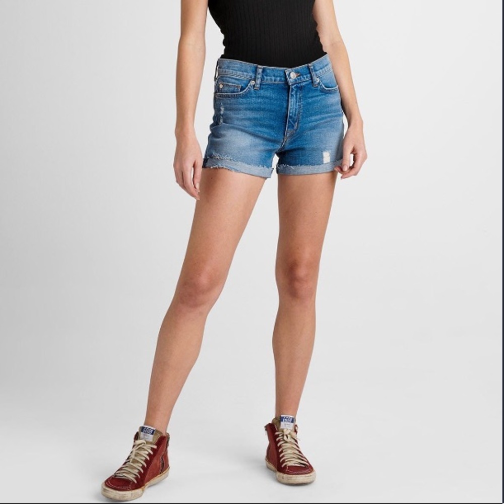 Valarie Cut Off Short